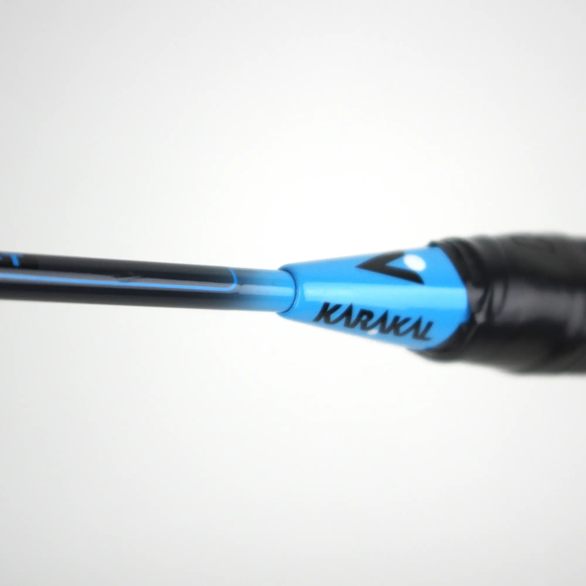 Karakal CB-3 2.1 Badminton Racket - Image 4