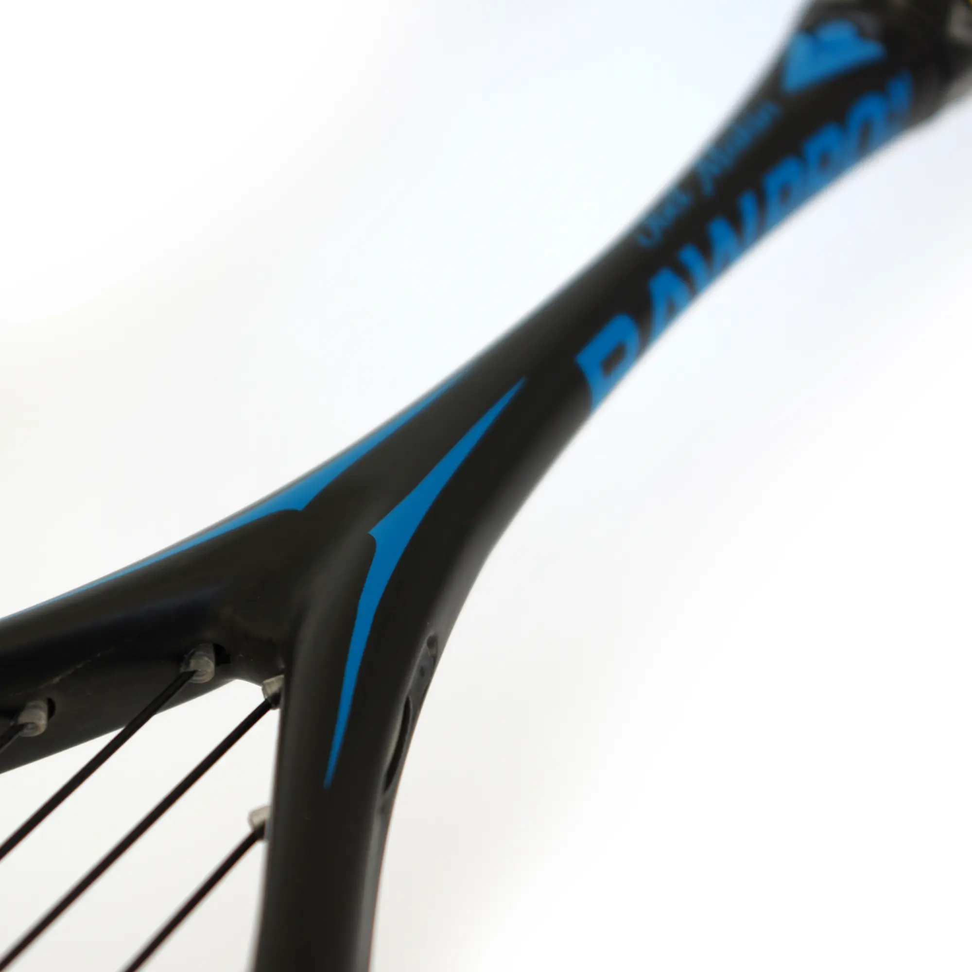 Karakal Raw Pro 2.2 Joel Makin Signature Squash Racket - Image 4